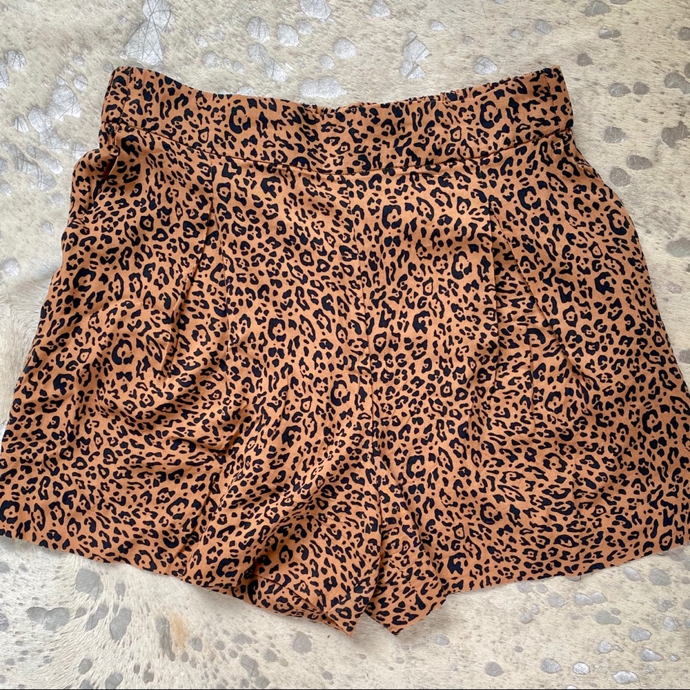 H&M Cheetah Print Shorts Sz 8/Medium Like New
